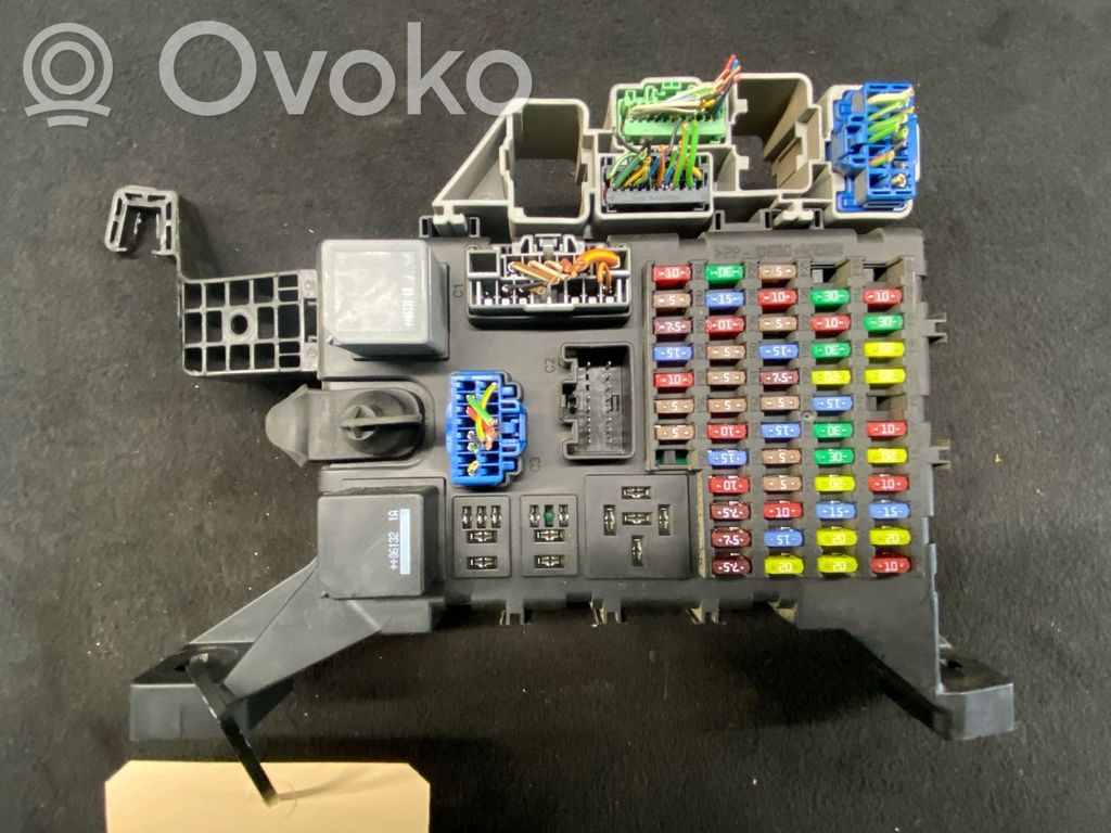 Módulo de fusible   1S7T14A301CC