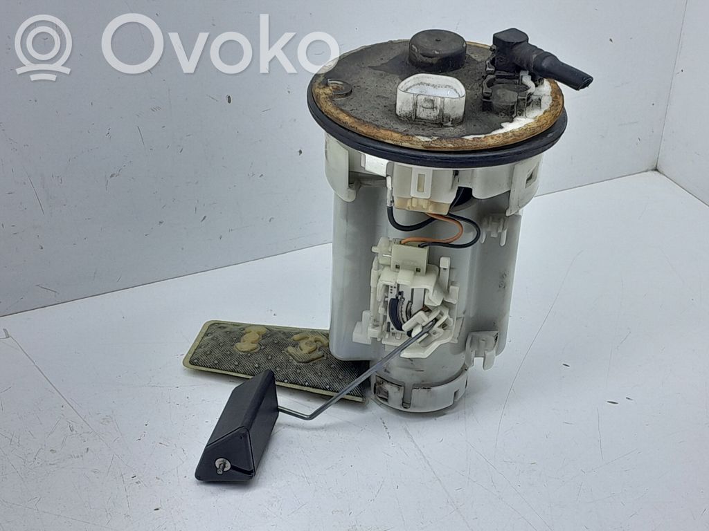 Toyota Corolla Verso E121 Pompa paliwa w zbiorniku 