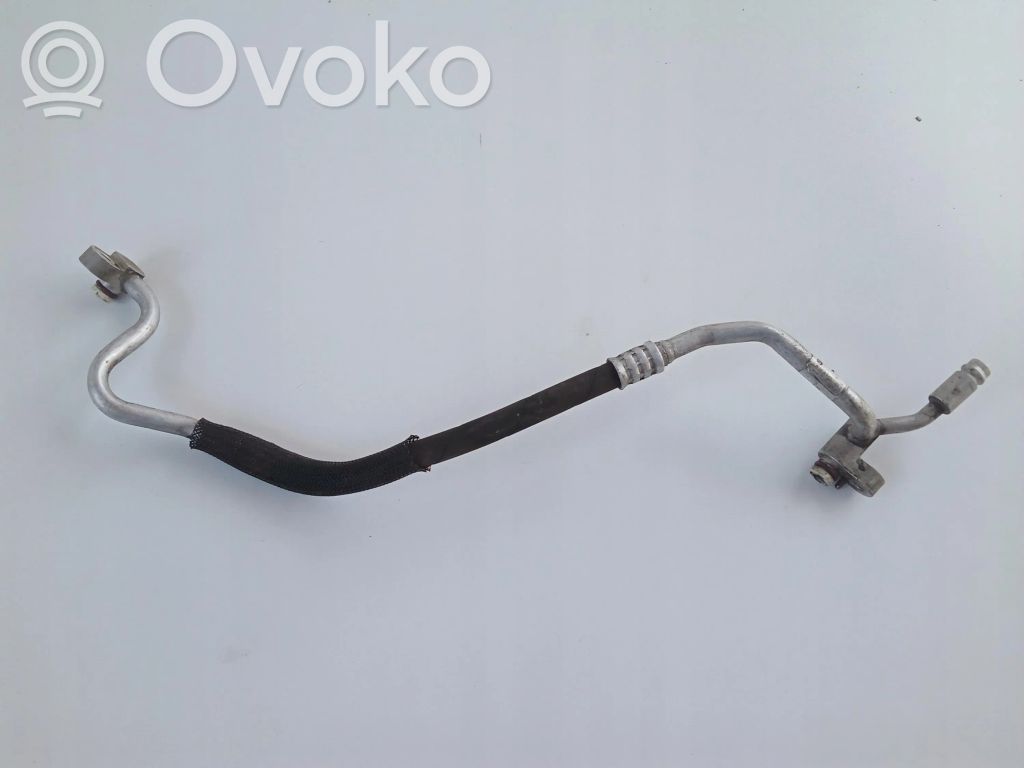 BMW 6 F12 F13 Ilmastointilaitteen putki (A/C) 