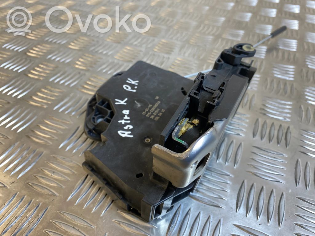 Opel Astra K Zamek drzwi przednich 