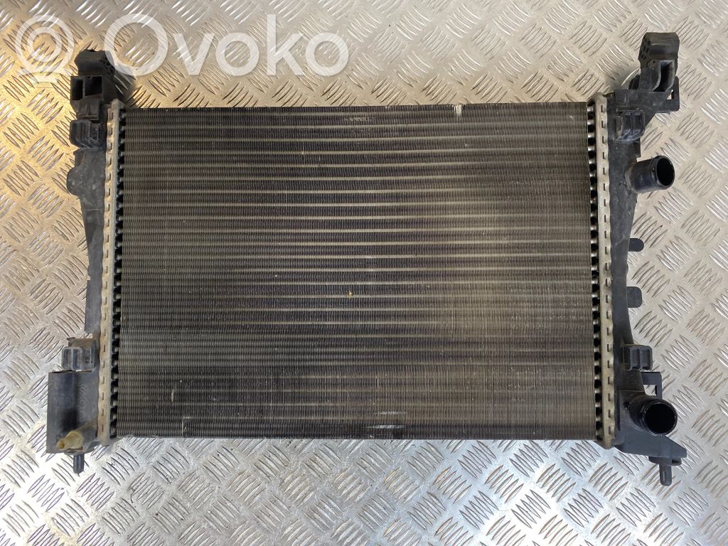 Opel Corsa D Aušinimo skysčio radiatorius 