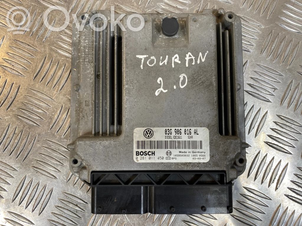Volkswagen Touran I Engine control unit/module 