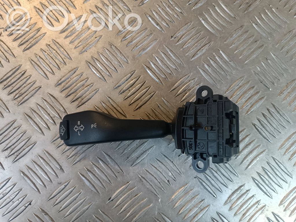 BMW 3 E46 Indicator stalk 