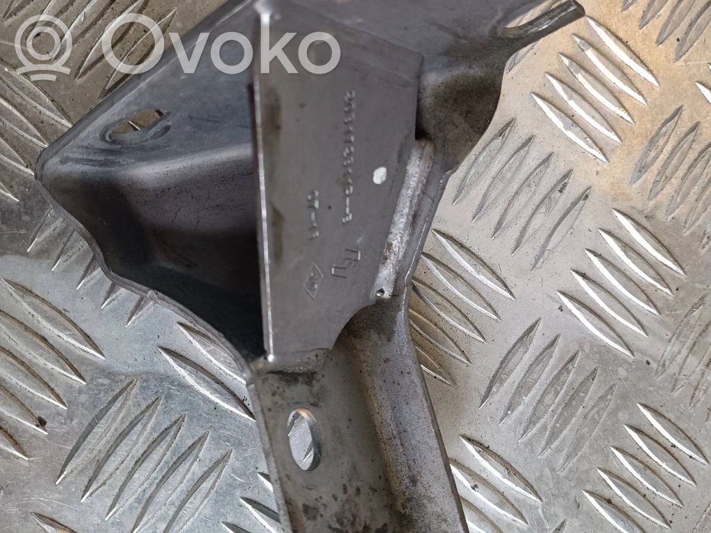 Nissan Qashqai Engine mounting bracket 