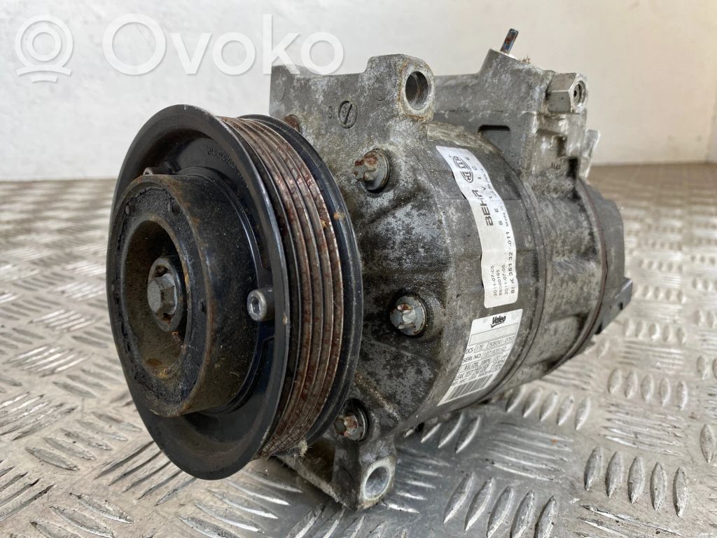 Volkswagen Touran I Air conditioning (A/C) compressor (pump) 