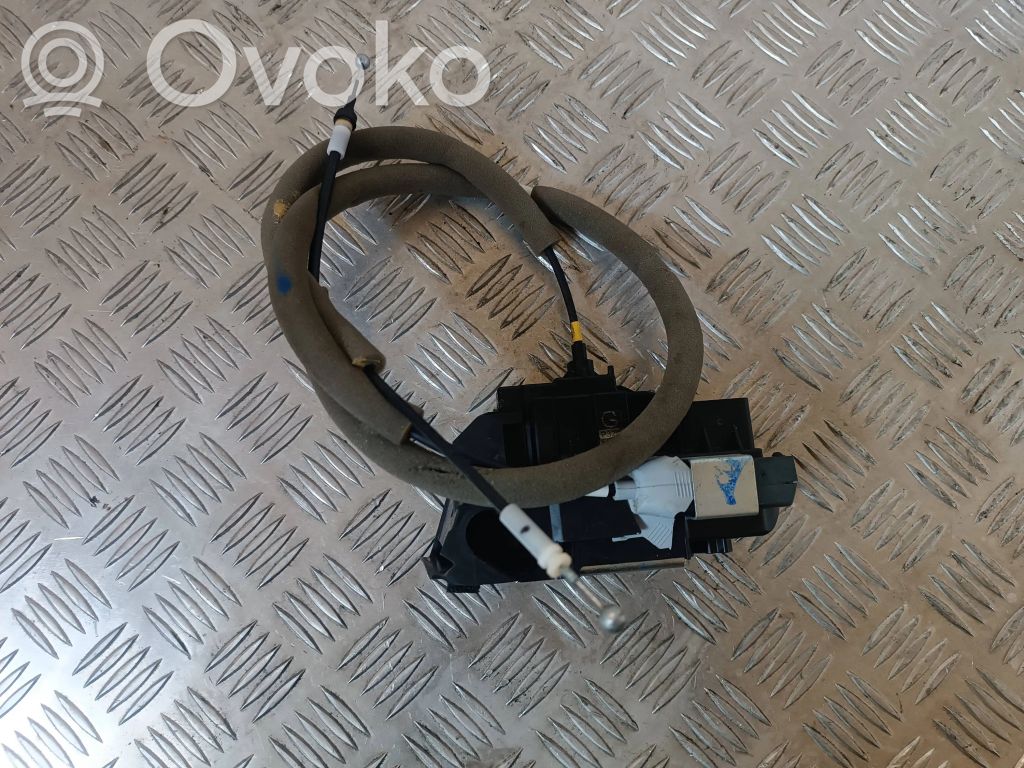 Nissan Qashqai Front door lock 