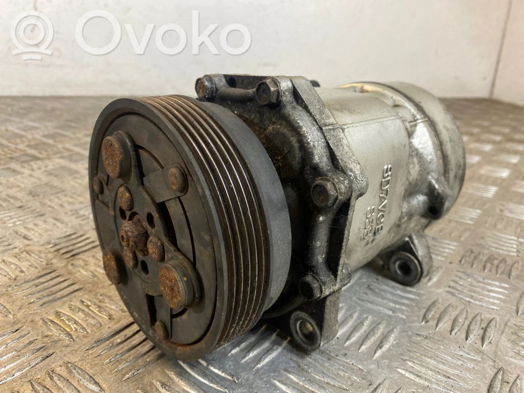 Air conditioning (A/C) compressor (pump)   1440657,B39BXUU,R39SYP19D629AA