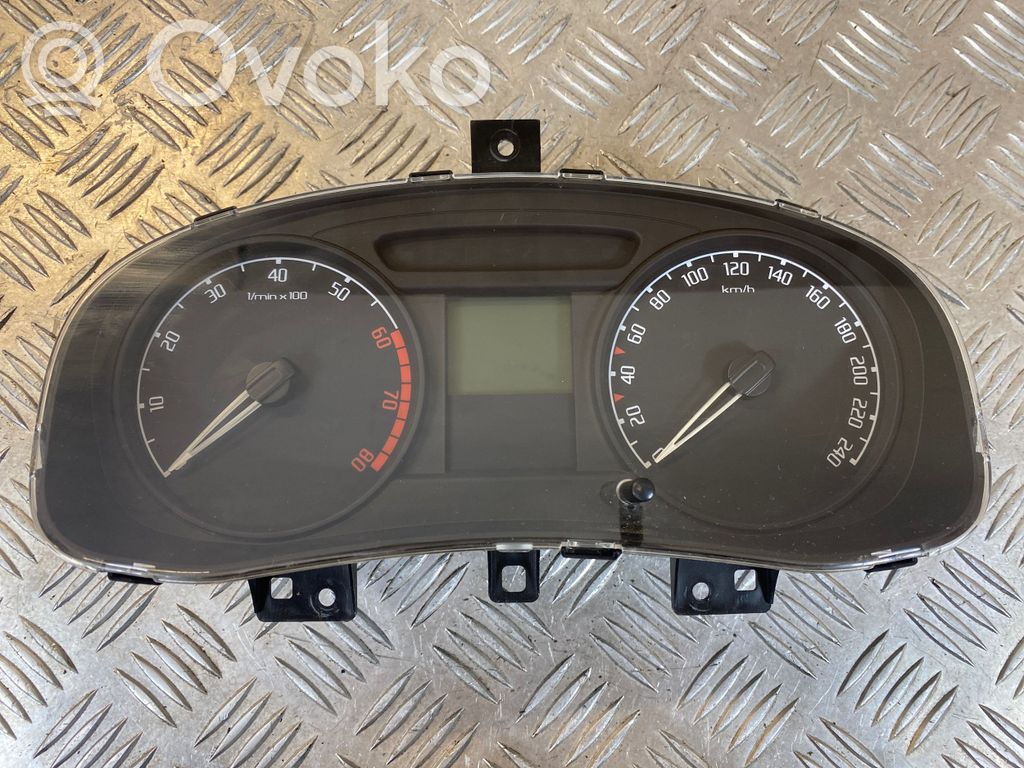 Skoda Fabia Mk2 (5J) Spidometrs (instrumentu panelī) 