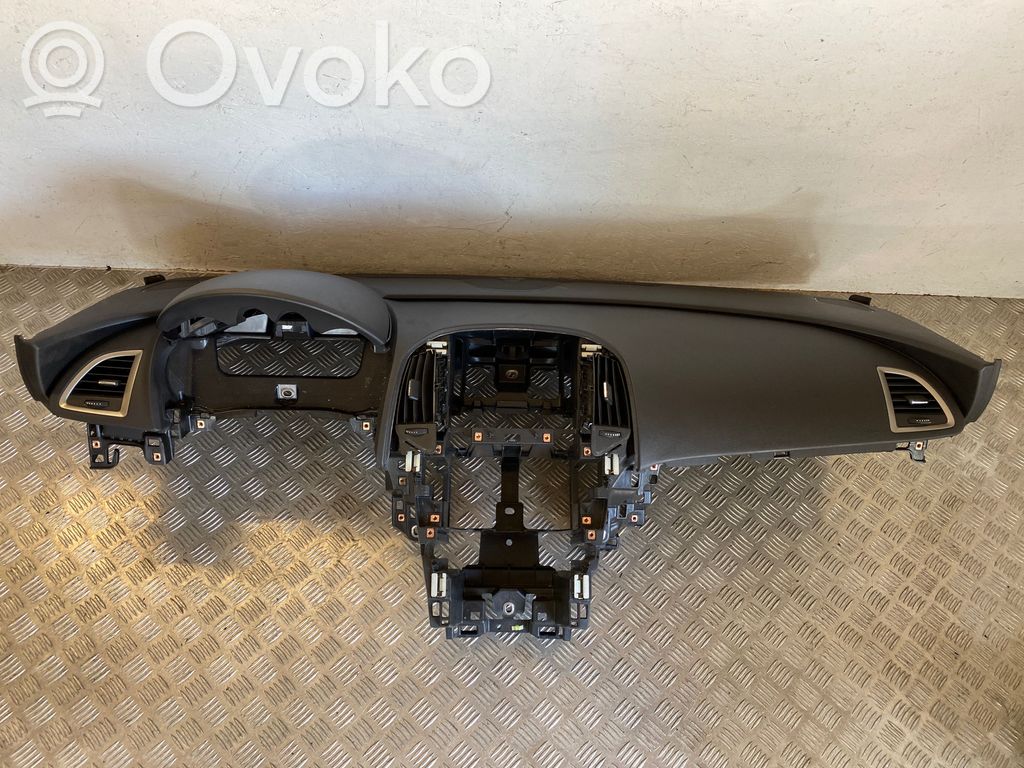 Opel Astra J Panel de instrumentos 