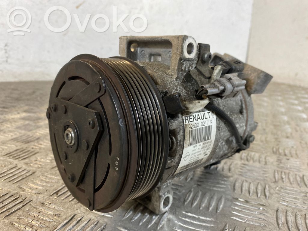 Renault Clio IV Air conditioning (A/C) compressor (pump) 