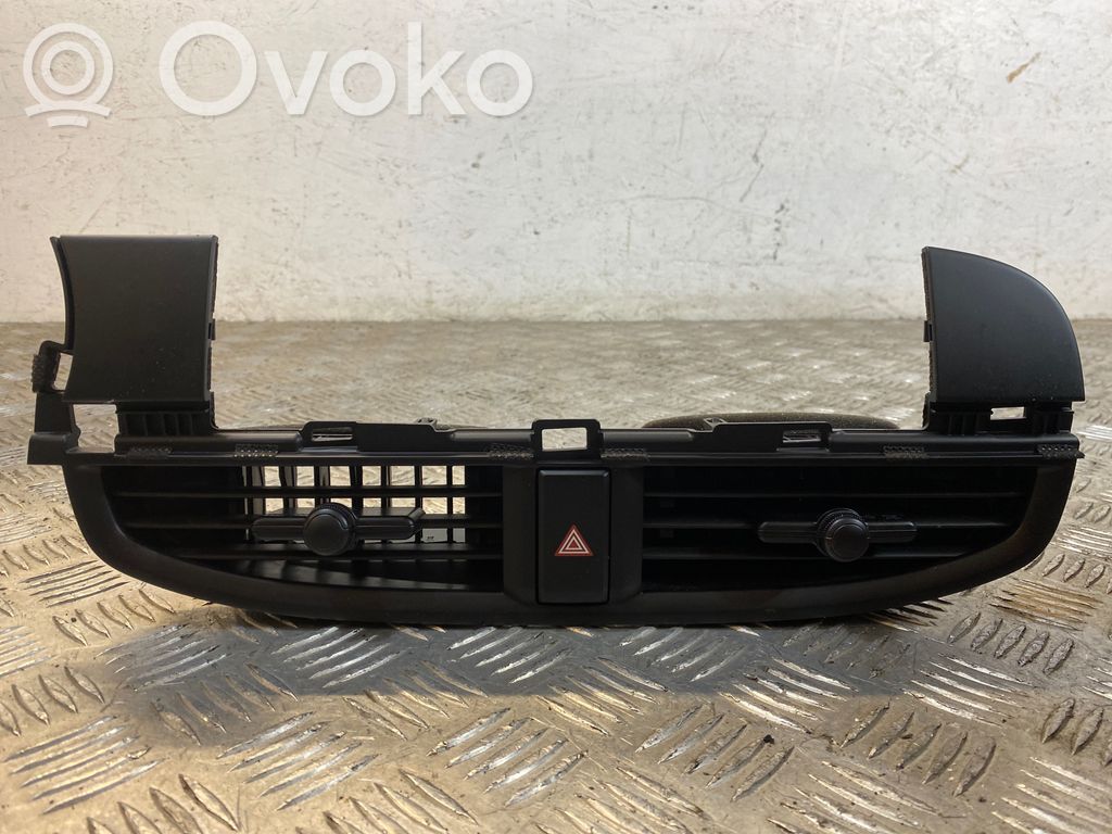 KIA Picanto Dysze / Kratki środkowego nawiewu deski rozdzielczej 