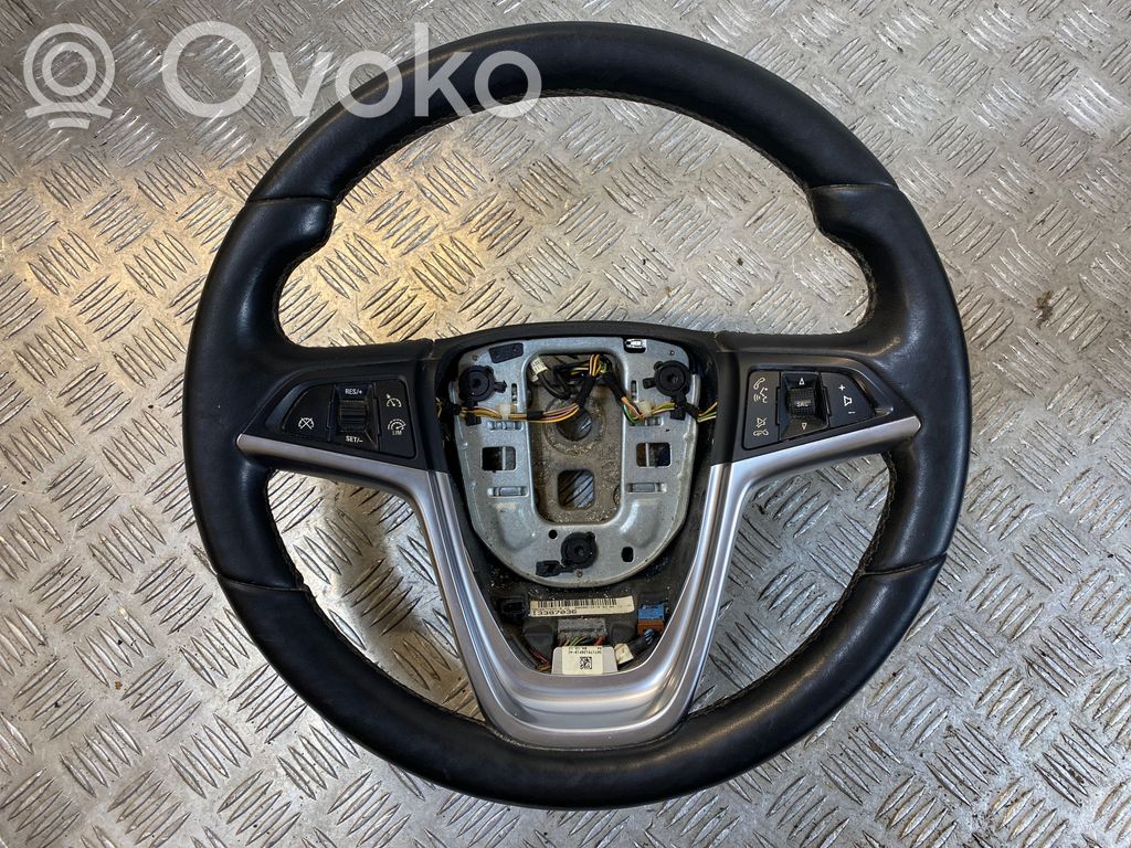 Opel Zafira C Ohjauspyörä 