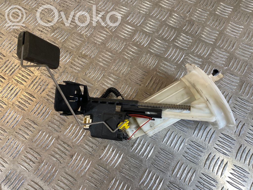 BMW 5 E60 E61 Fuel level sensor 