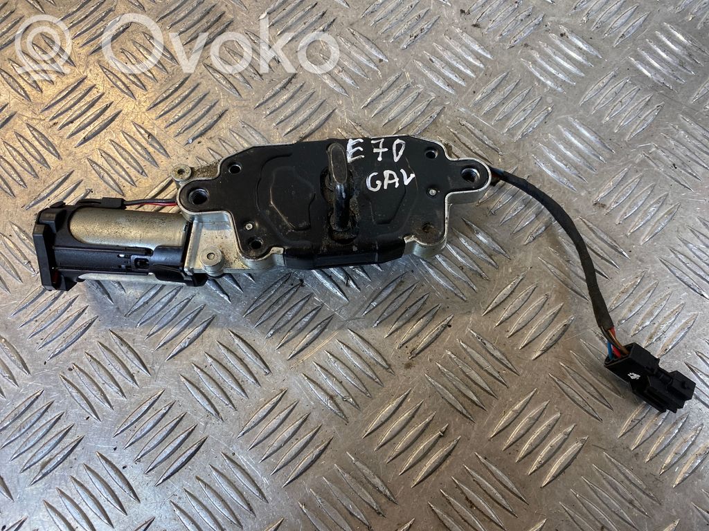 BMW X5 E70 Aizmugurējā pārsega slēdzene 