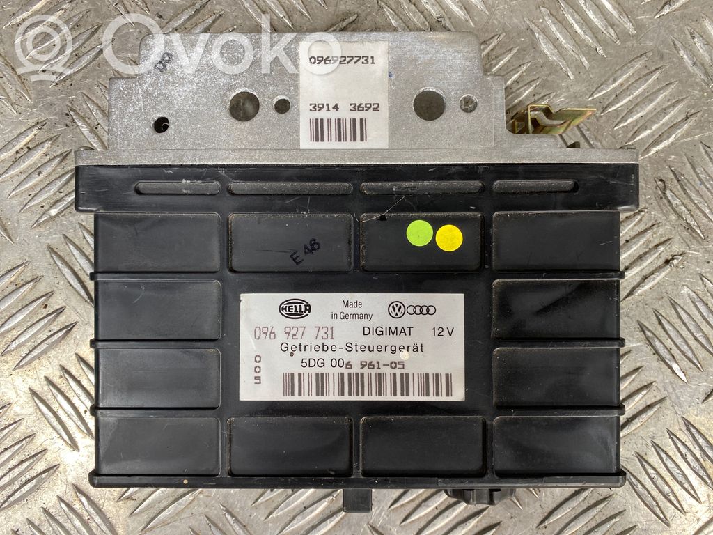 Volkswagen Golf III Module de contrôle de boîte de vitesses ECU 