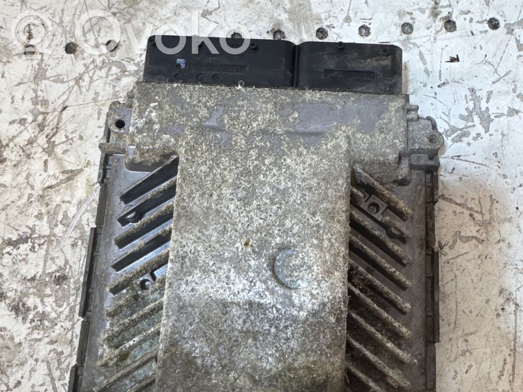 Volkswagen PASSAT B6 Engine control unit/module 