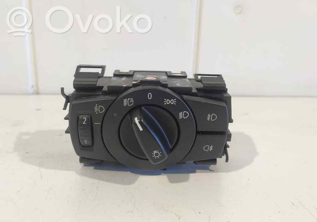 Panel lighting control switch   6932792