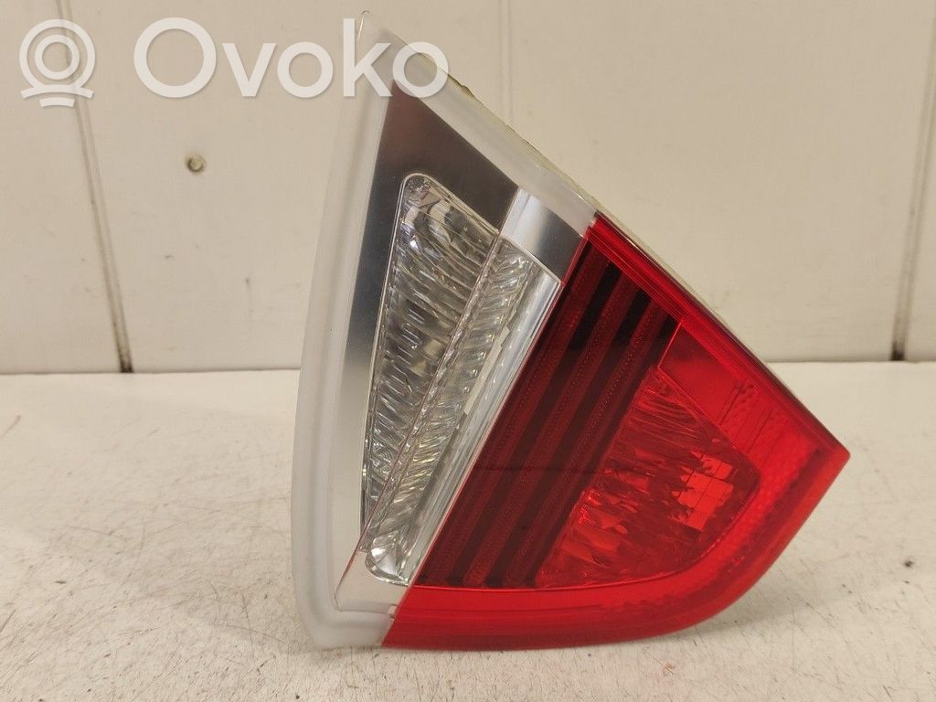 Tailgate rear/tail lights   693746006