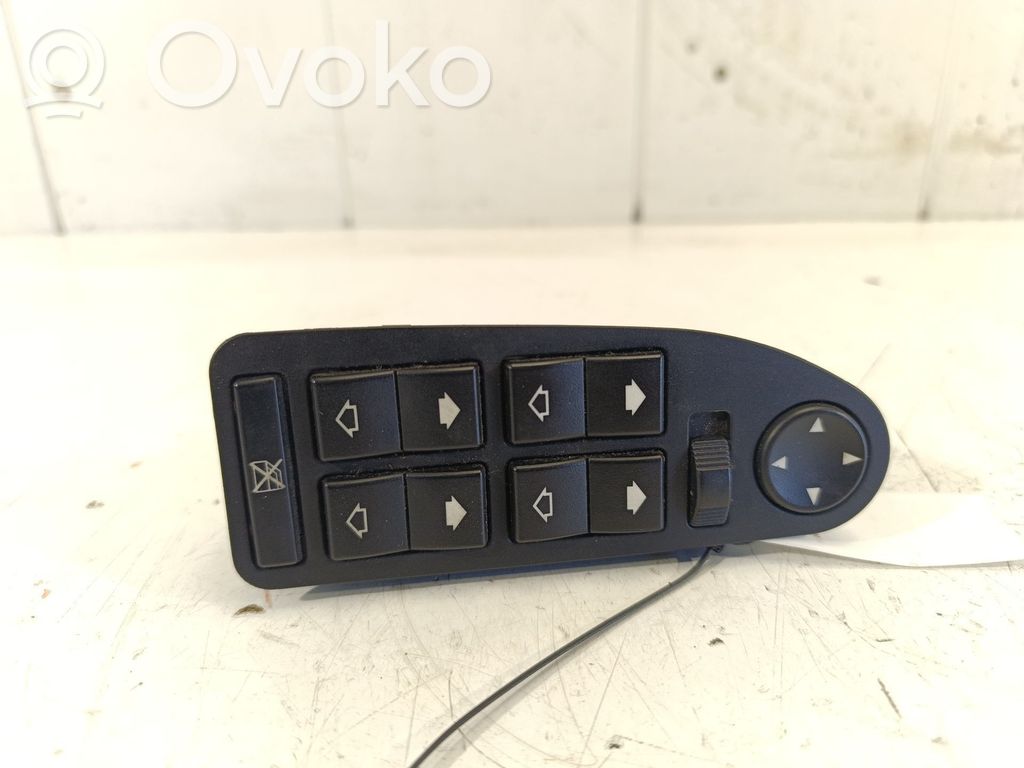 Electric window control switch   8380646