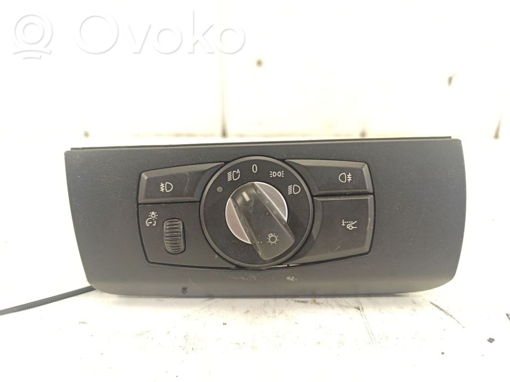 Panel lighting control switch   913472702