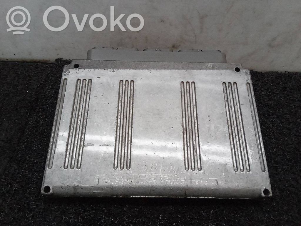 Unidad de control/módulo del motor   1R8A12A650FGA