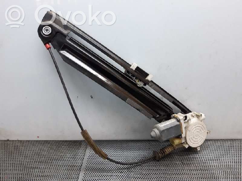 Rear window lifting mechanism without motor
