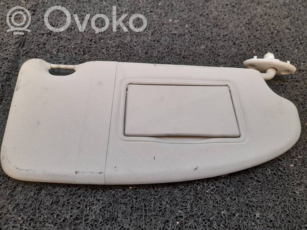 Sun visor
