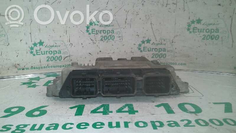 Unidad de control/módulo del motor   0281011432,8200311553,8200311550