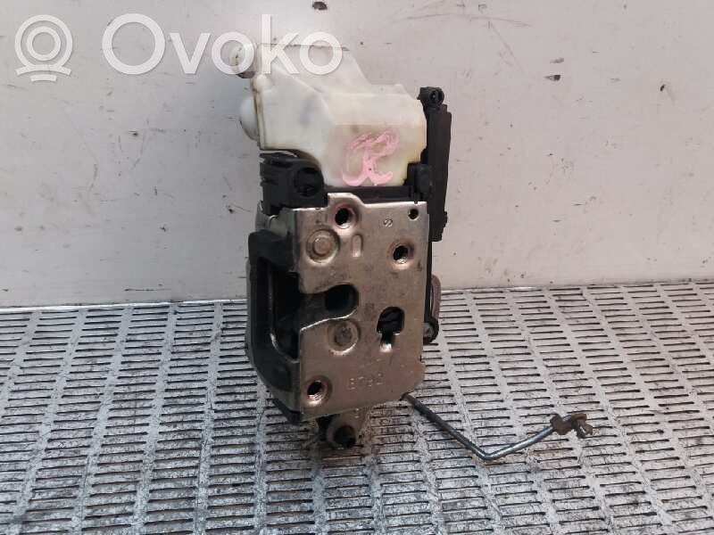 Etuoven lukko