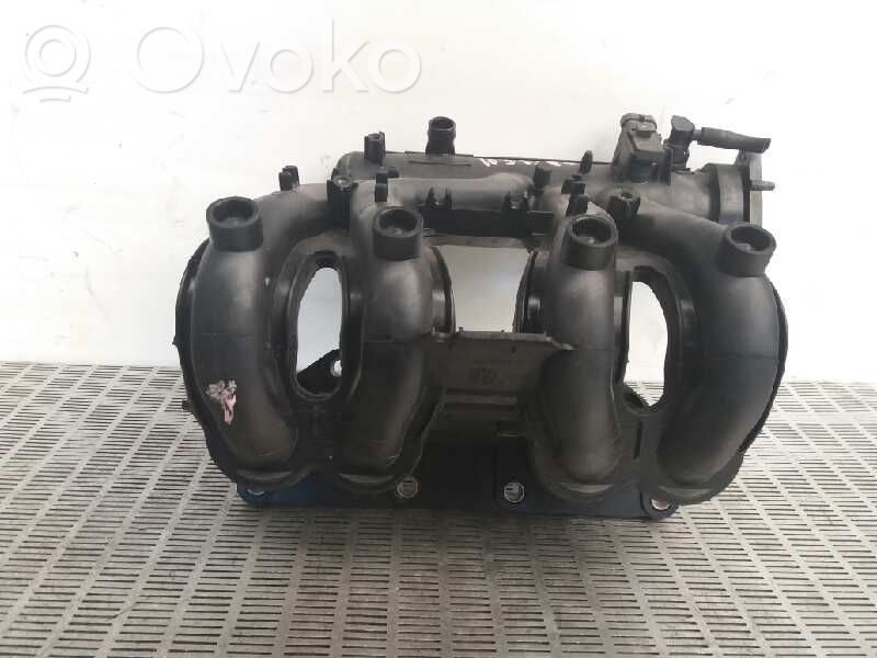 Renault Clio II Colector de admisión 