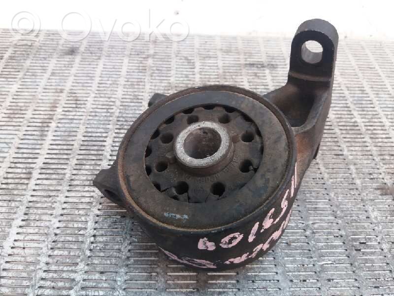 Ford Mondeo MK II Engine mount bracket 