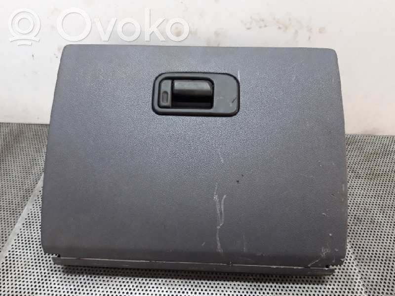 Glove box