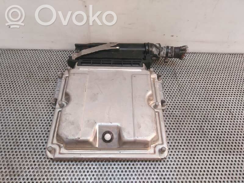 Unidad de control/módulo del motor   0281010749,9643525580