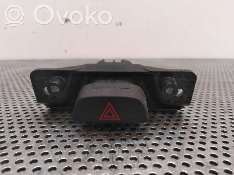 Comutator lumini pericol   4M5T13A350AC