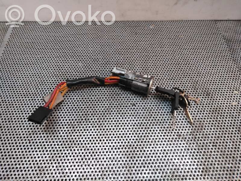Renault Clio I Aizdedzes atslēga 