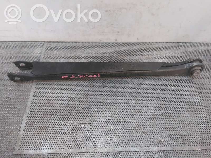 Brazo de suspensión trasero