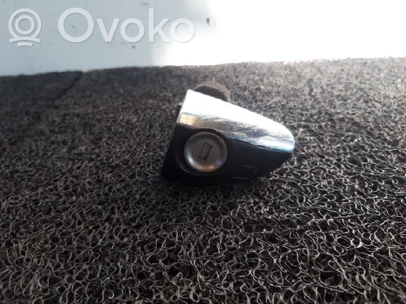 Etuoven lukko