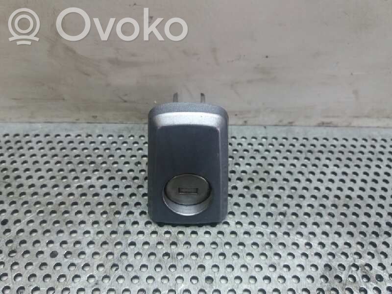 Etuoven lukko