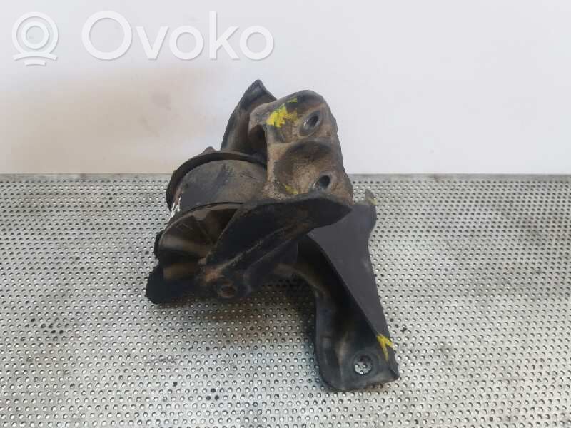 Engine mount bracket   13G05
