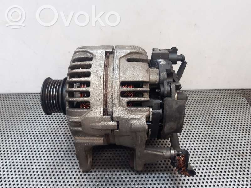 Alternador   0124325013,037903025M