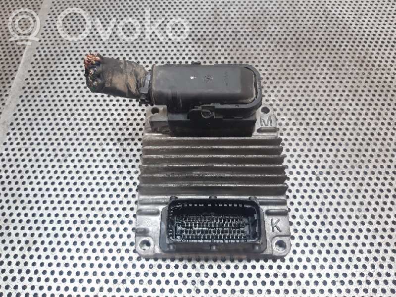 Moottorin ohjainlaite/moduuli   96417551