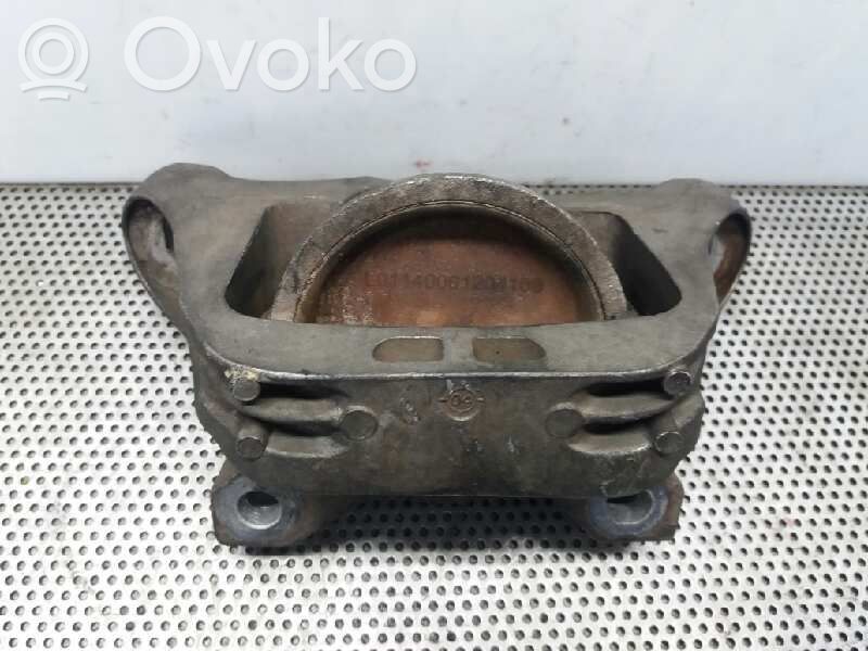 Engine mount bracket