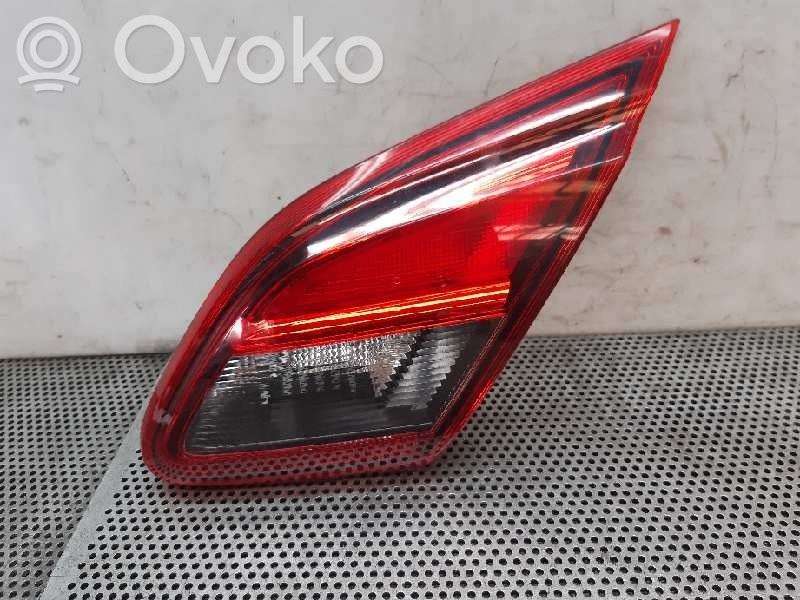 Opel Corsa E Luci posteriori del portellone del bagagliaio 