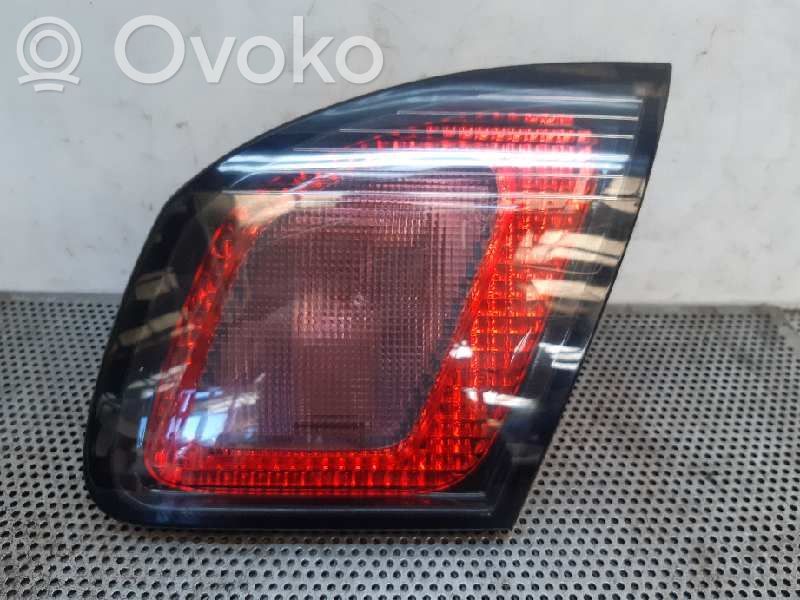Tailgate rear/tail lights