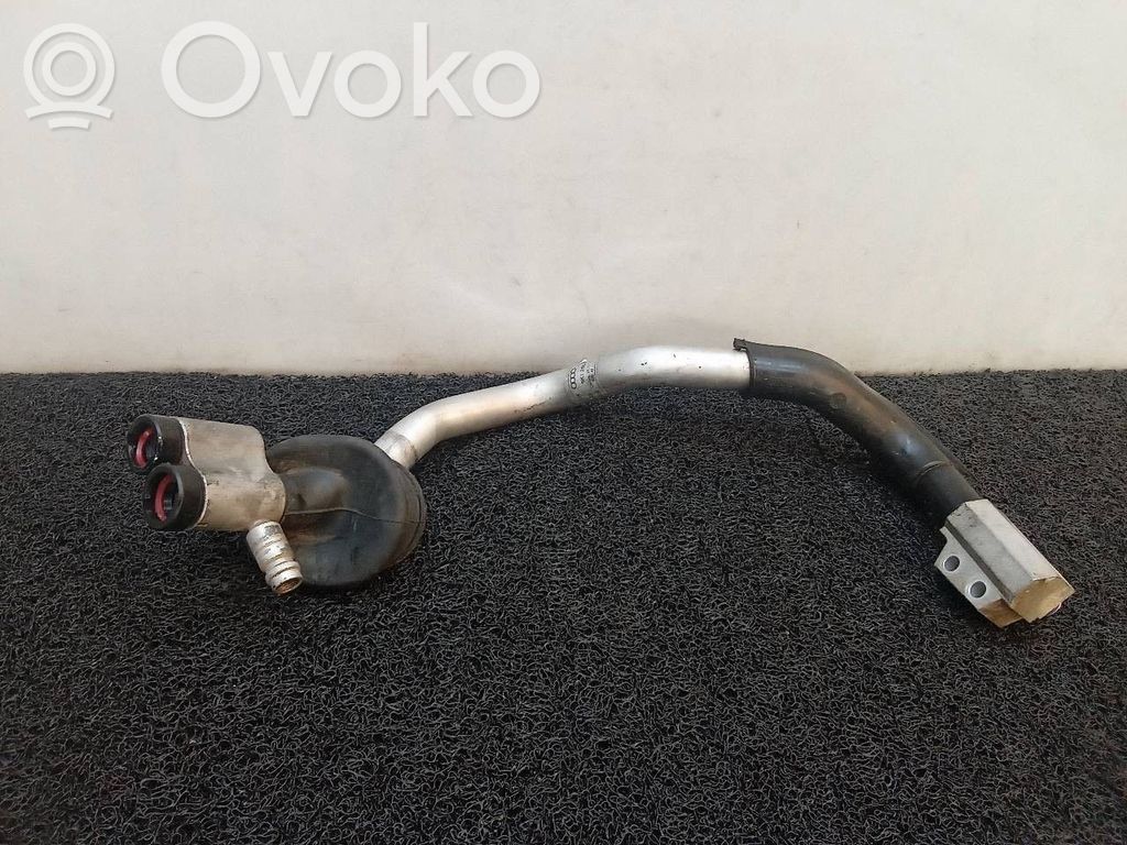 Audi A4 Allroad Tubo flessibile aria condizionata (A/C) 