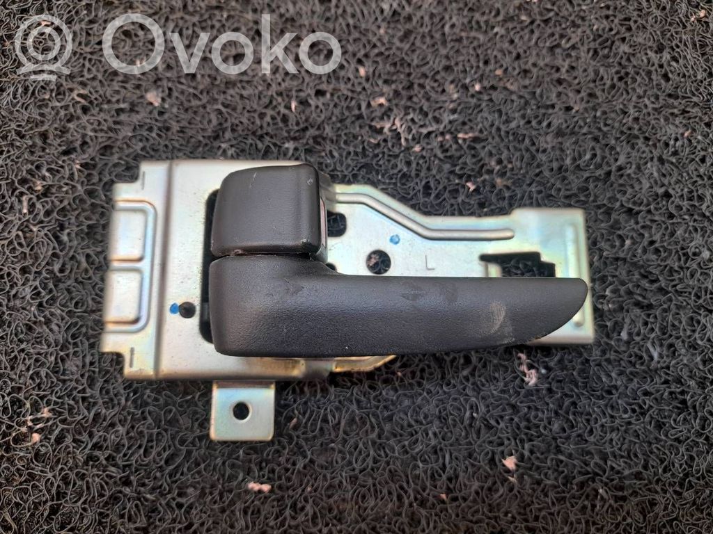 Manecilla interna puerta trasera   170311