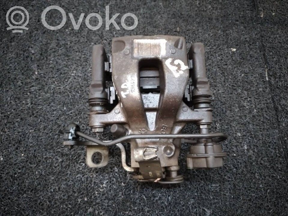 Citroen C4 II Supporto della pinza del freno posteriore