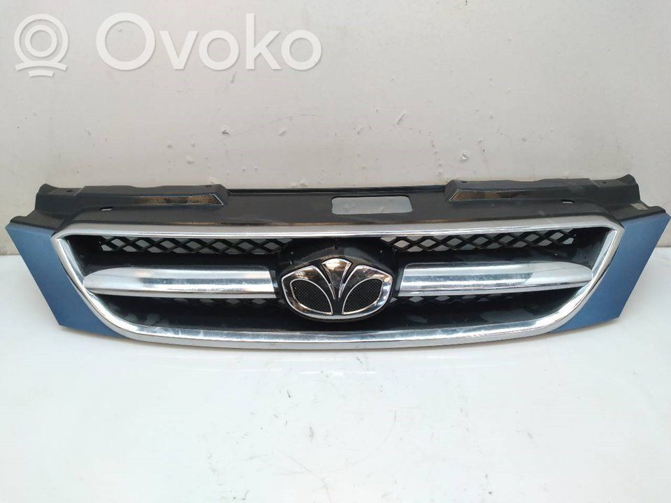 Grille de calandre avant