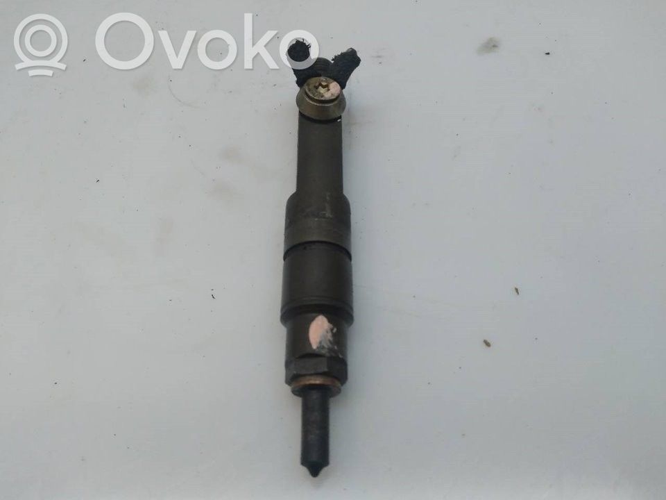 Inyector de combustible   046130201F