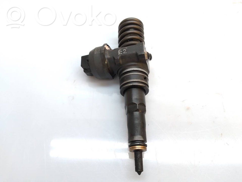 Inyector de combustible   038130073AG,0414720215,BOSCH